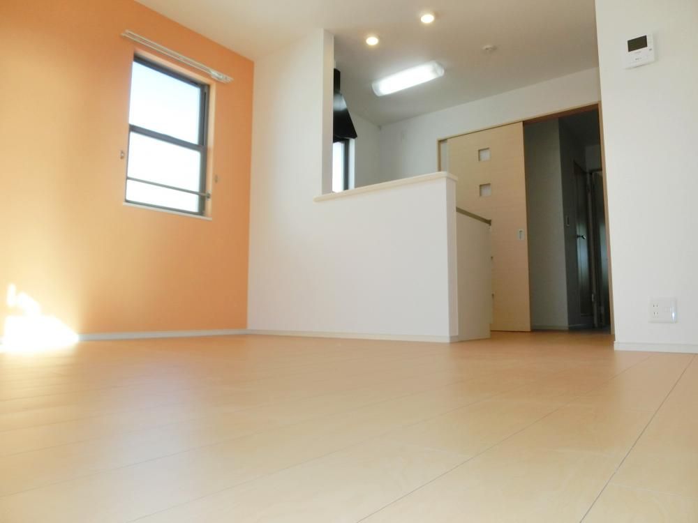 �y���ԁE���r���O�z�@