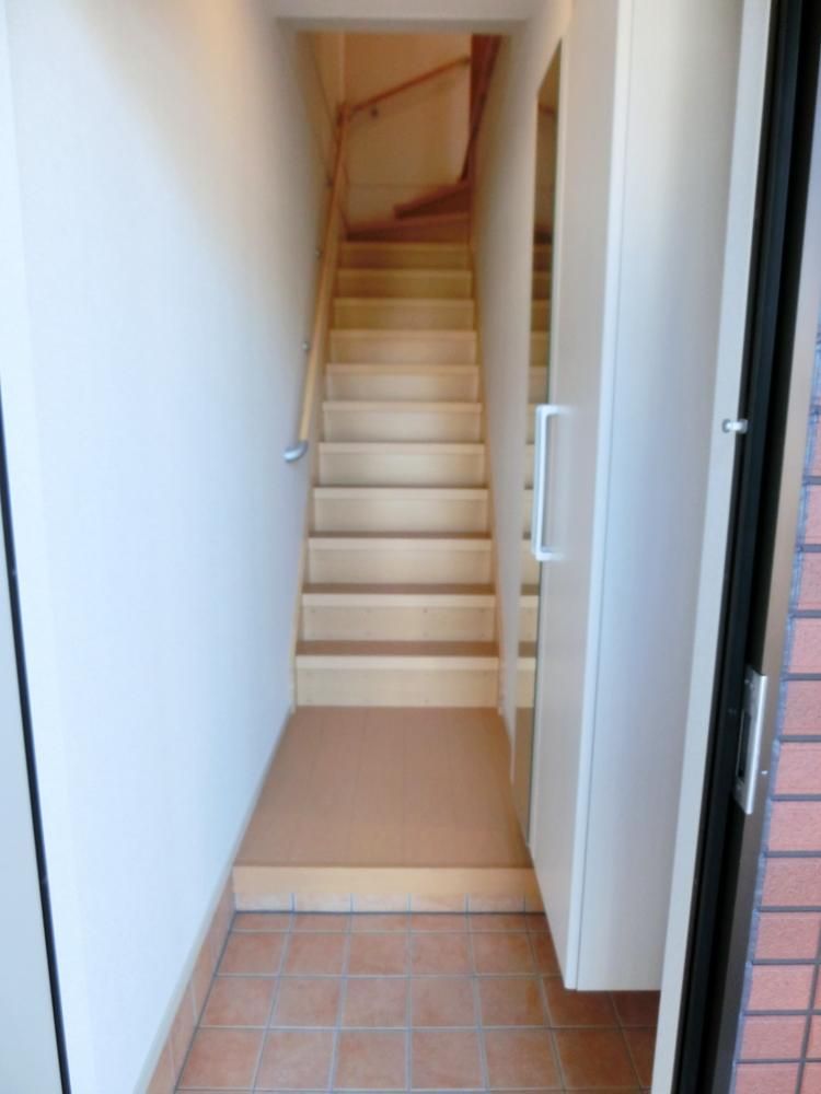 �y�Z�L�����e�B�z�@