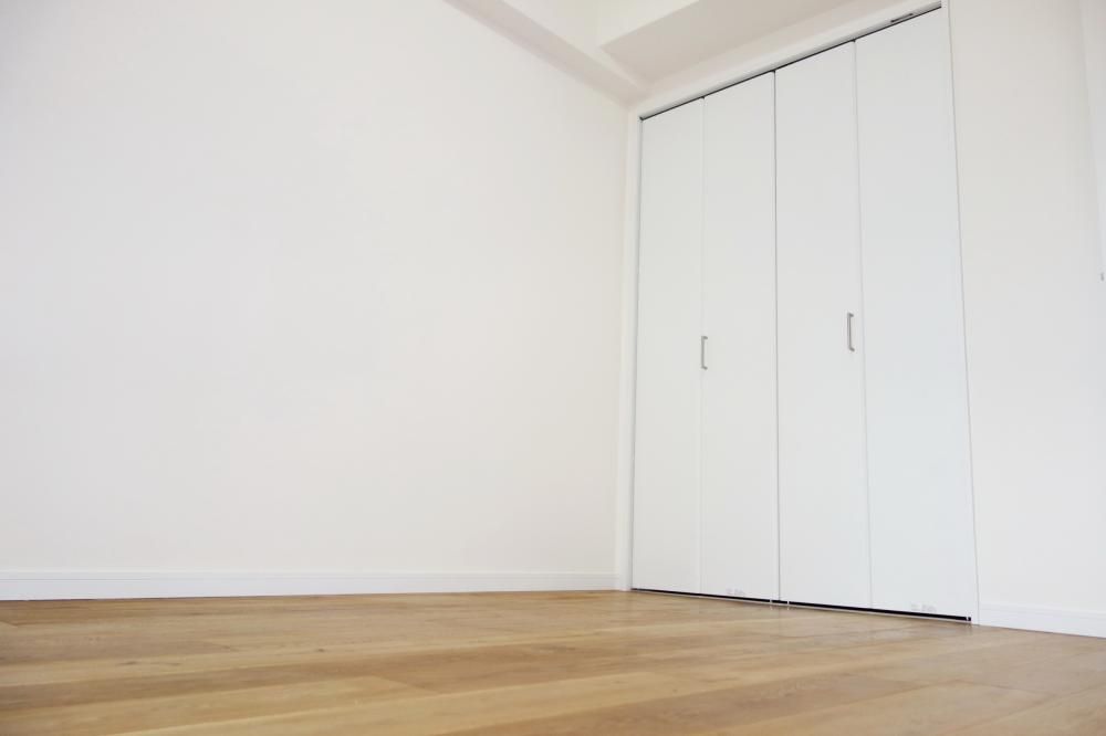 �y�Z�L�����e�B�z�@