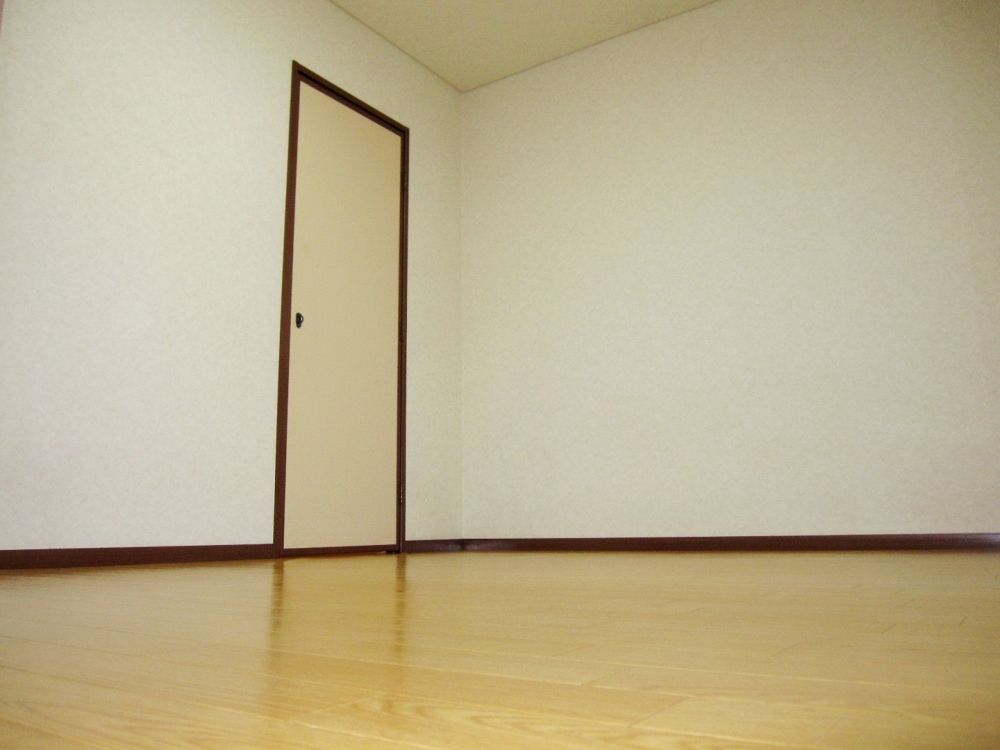 �y���ԁE���r���O�z�@