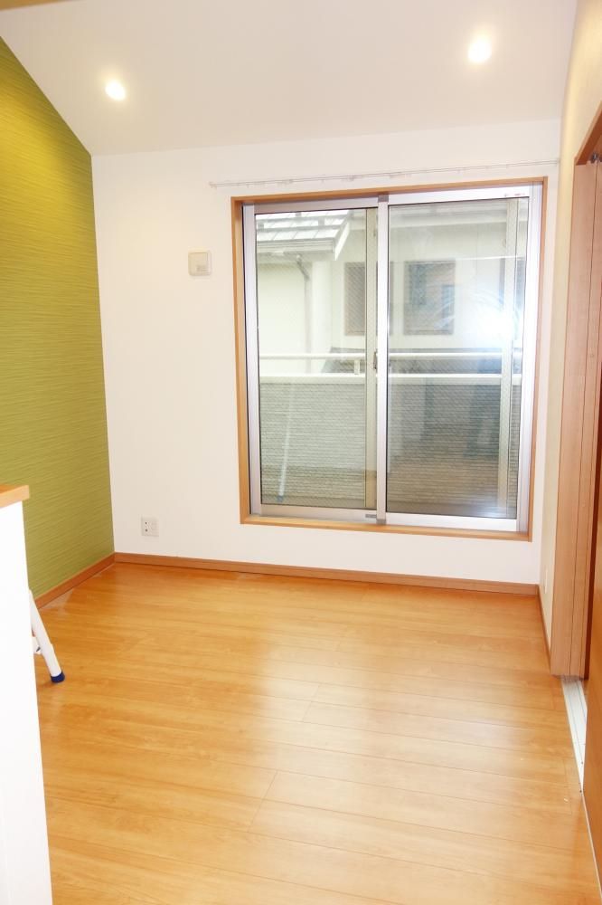 �y���ԁE���r���O�z�@