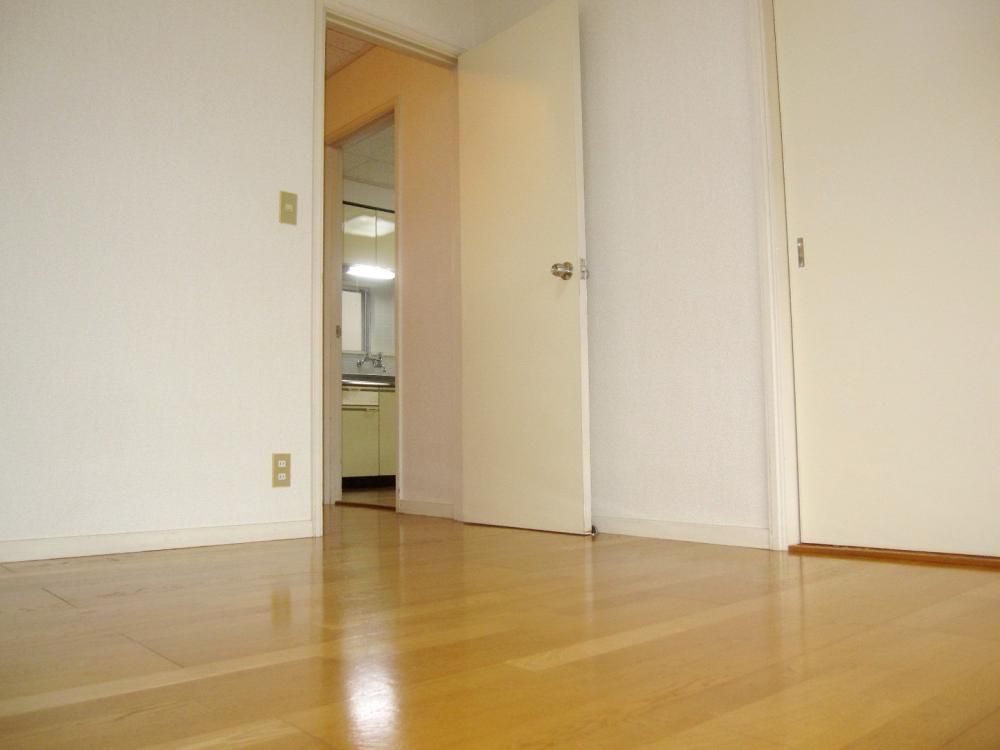 �y���̑��ݔ��z�@