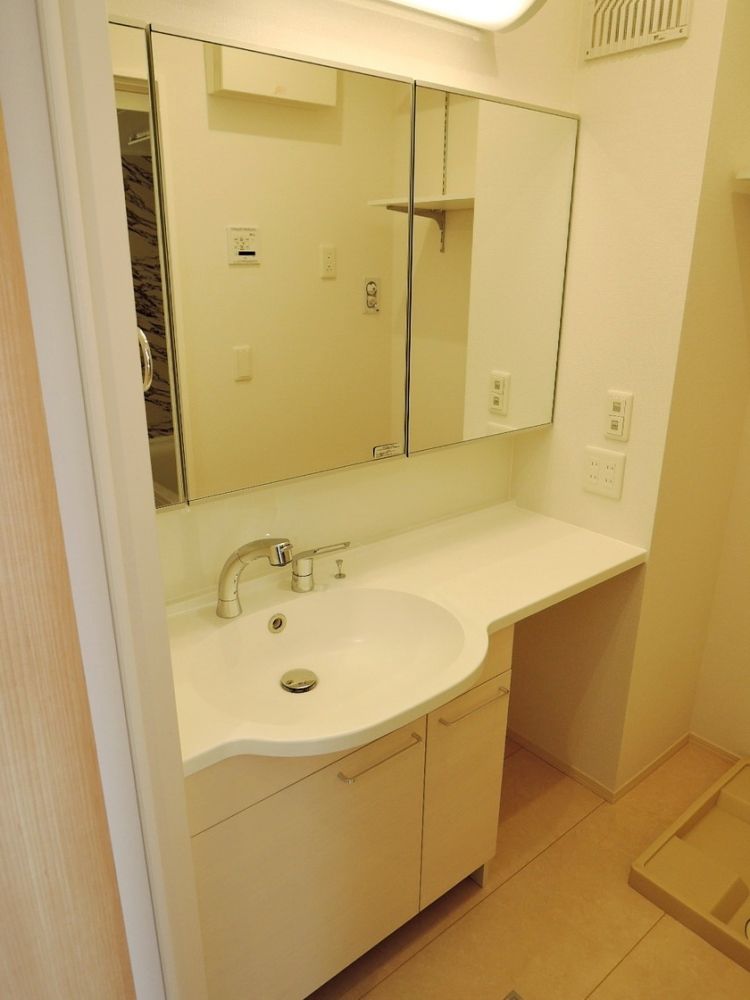 �y���ʏ��z�@