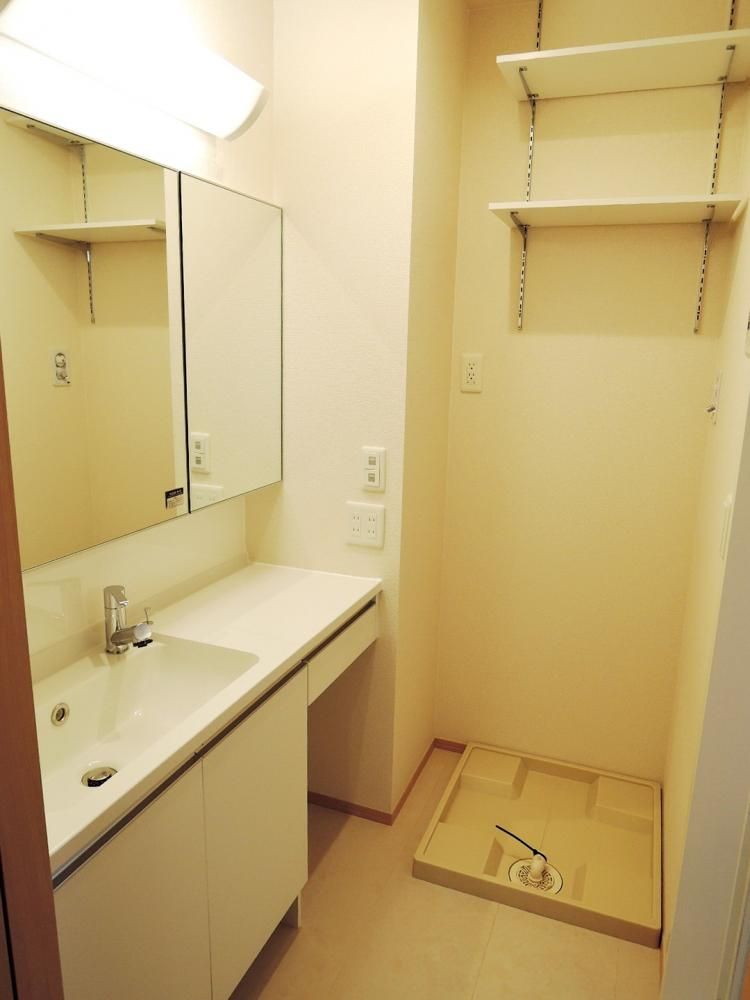 �y���̑��ݔ��z�@