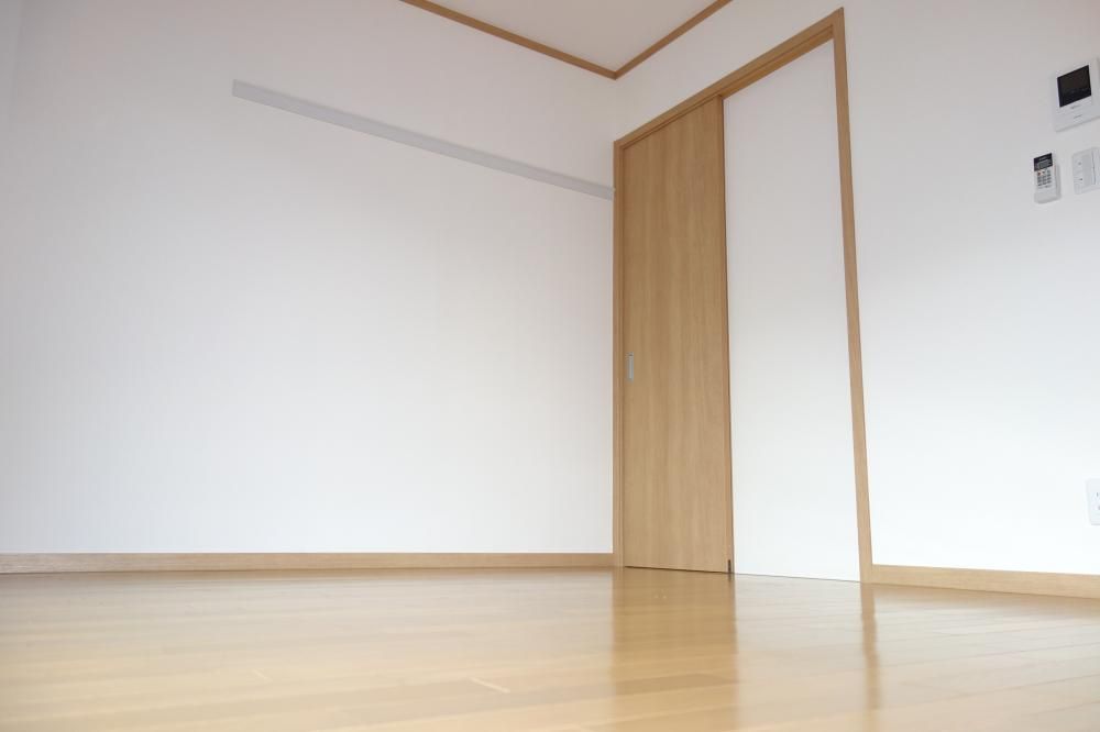 �y���ԁE���r���O�z�@