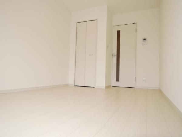 �y���ԁE���r���O�z�@