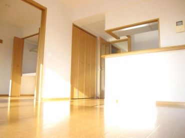 �y���ԁE���r���O�z�@