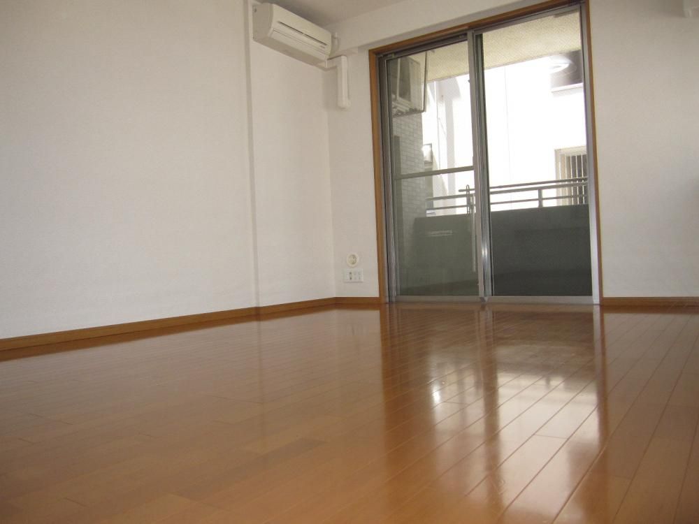 �y���ԁE���r���O�z�@