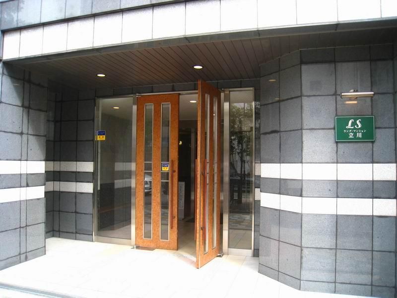 �y�G���g�����X�z�@