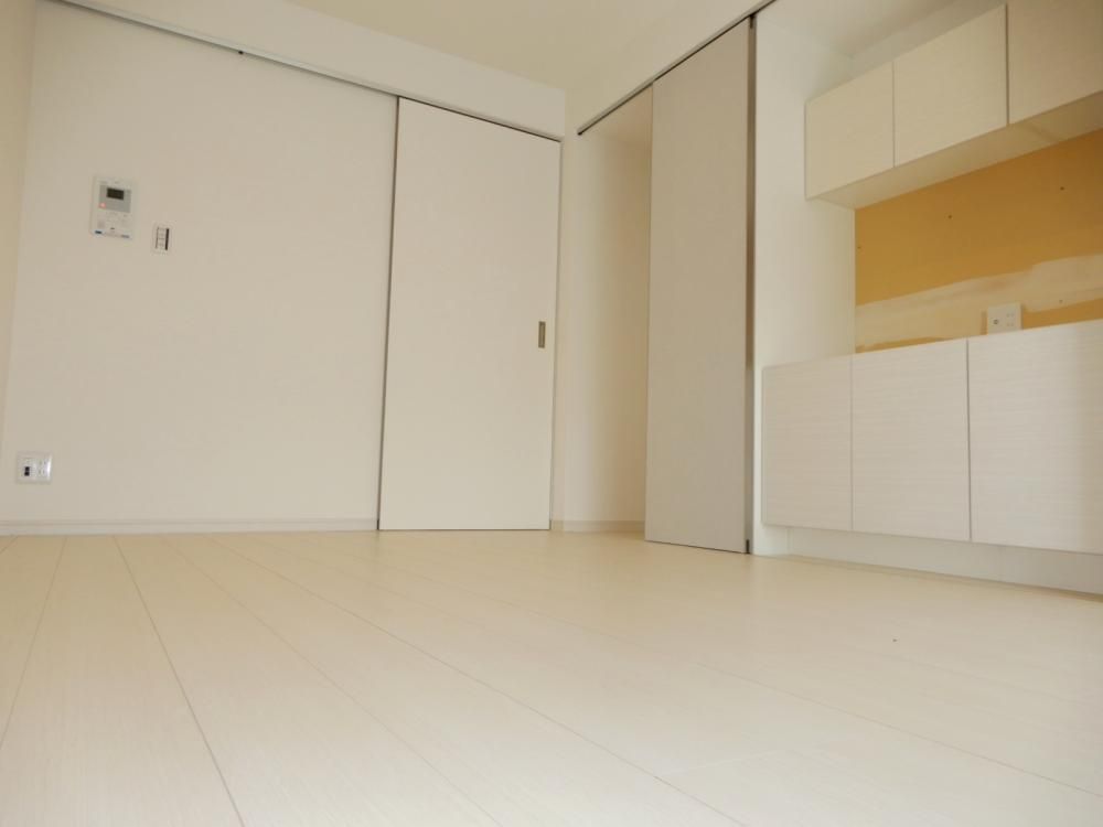 �y���ԁE���r���O�z�@