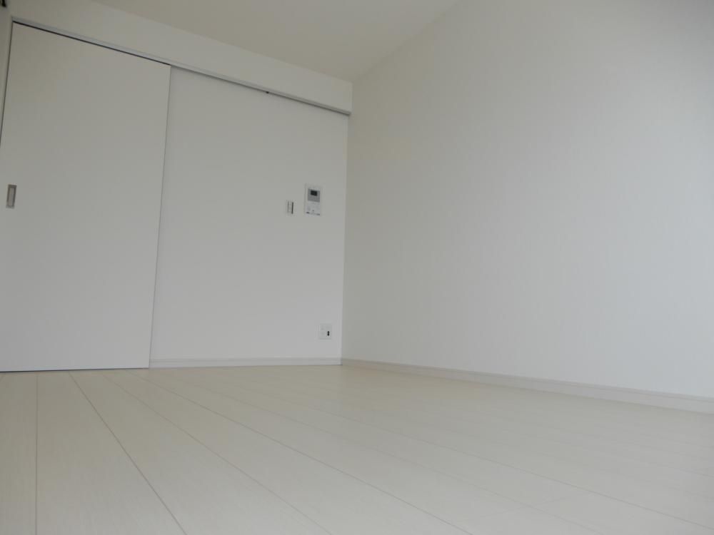 �y�����E���r���O�z�@