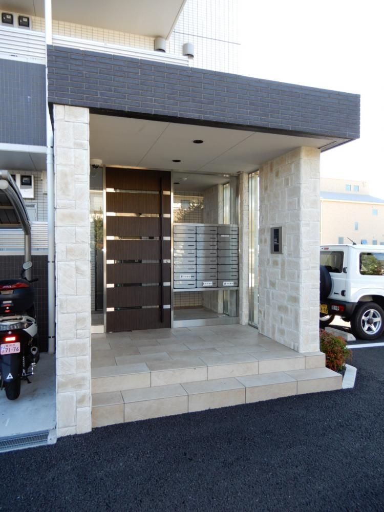 �y�G���g�����X�z�@