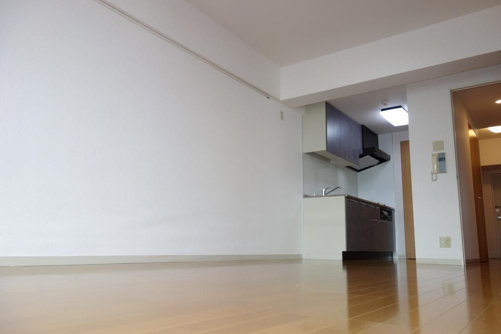 �y�����E���r���O�z�@