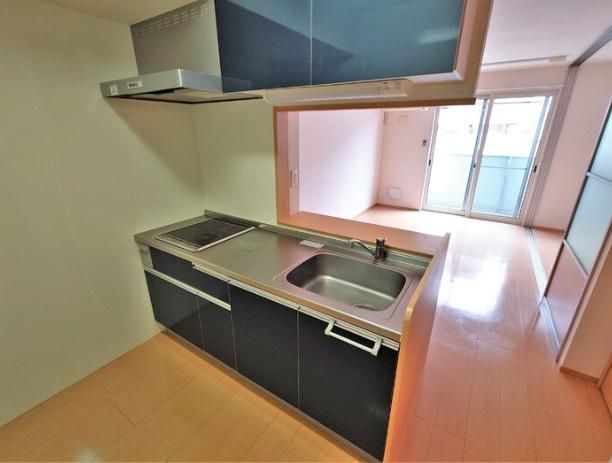 �y�L�b�`���z�@