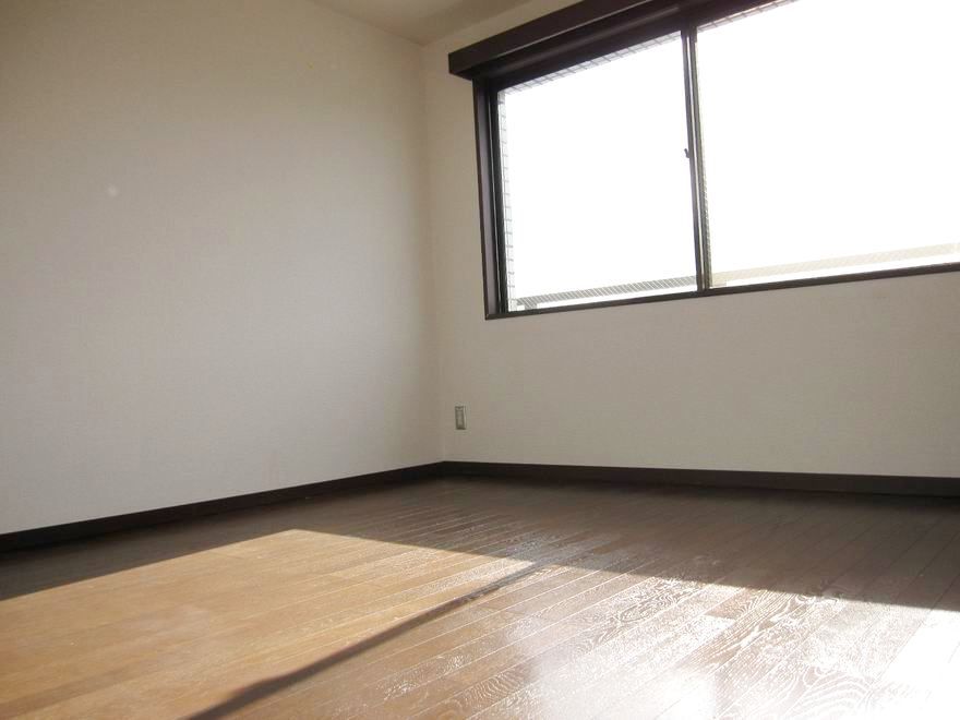 �y���ԁE���r���O�z�@