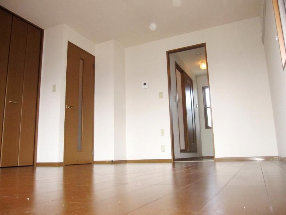 �y���ԁE���r���O�z�@