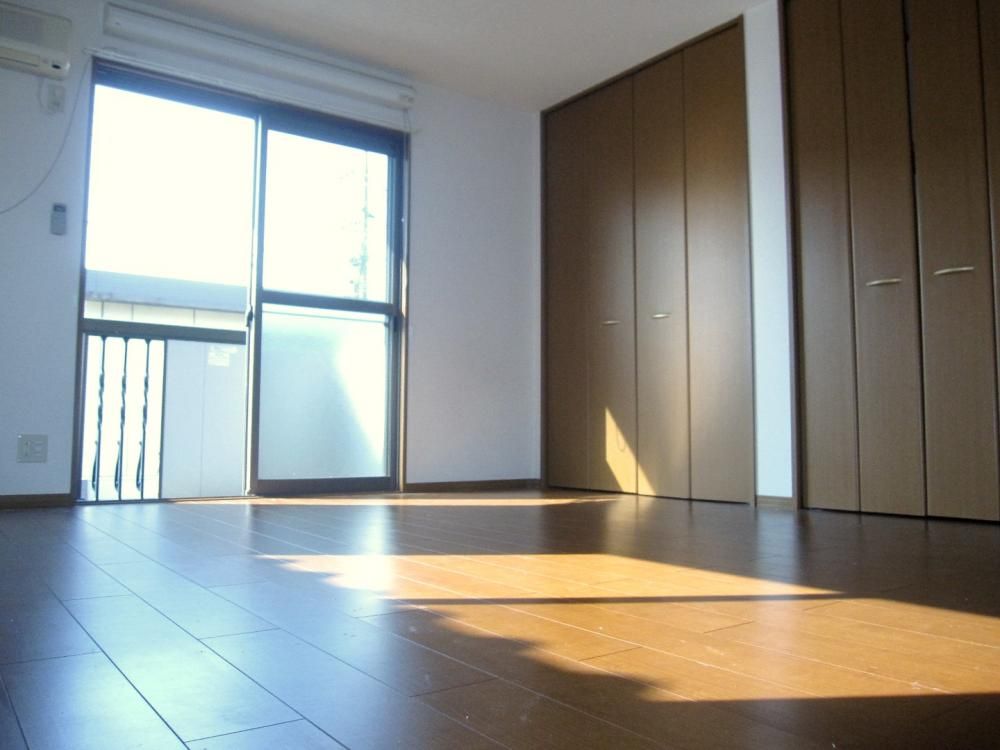 �y���]�z�@