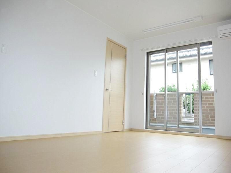 �y���ԁE���r���O�z�@