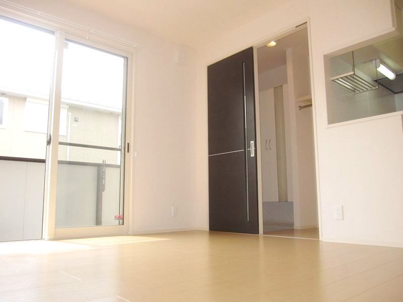 �y���ԁE���r���O�z�@