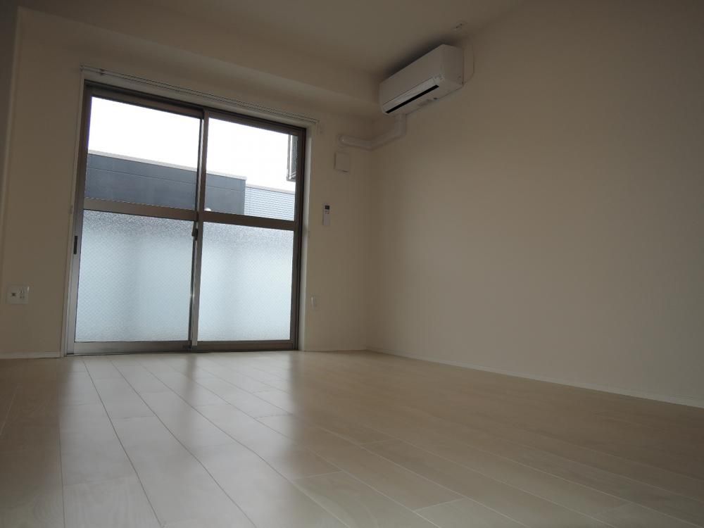 �y���ԁE���r���O�z�@