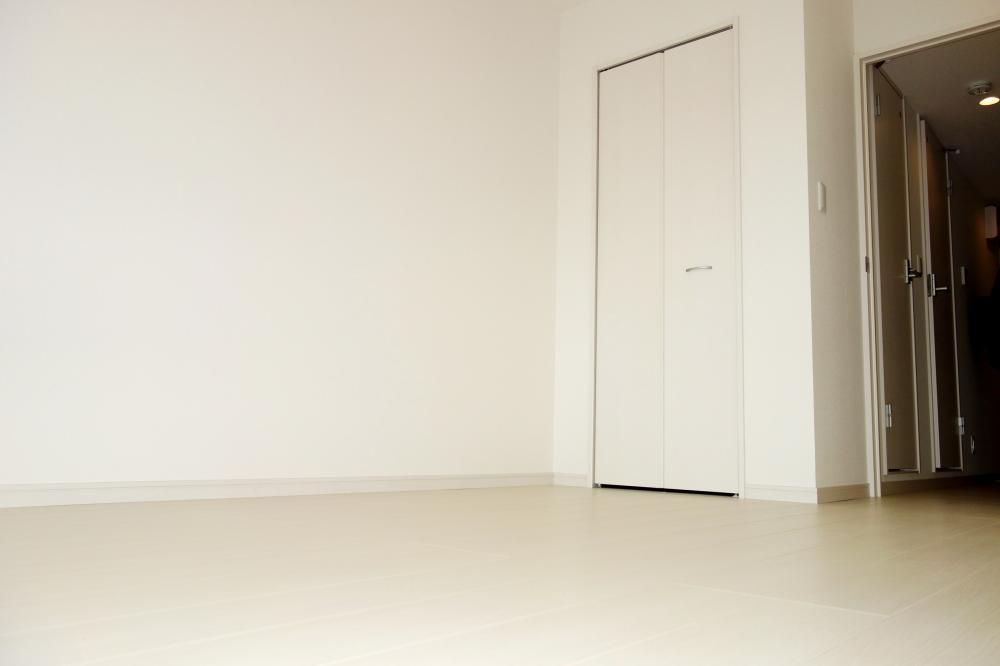 �y���ԁE���r���O�z�@