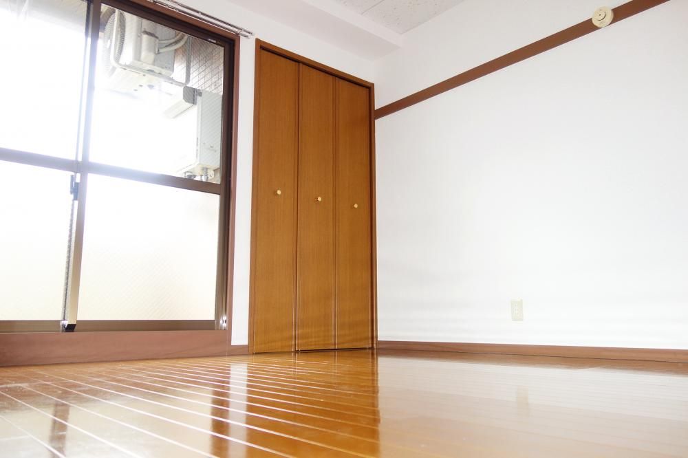 �y���ԁE���r���O�z�@