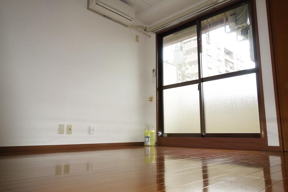 �y�Q���z�@