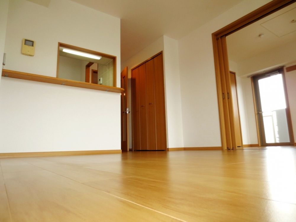 �y���ԁE���r���O�z�@