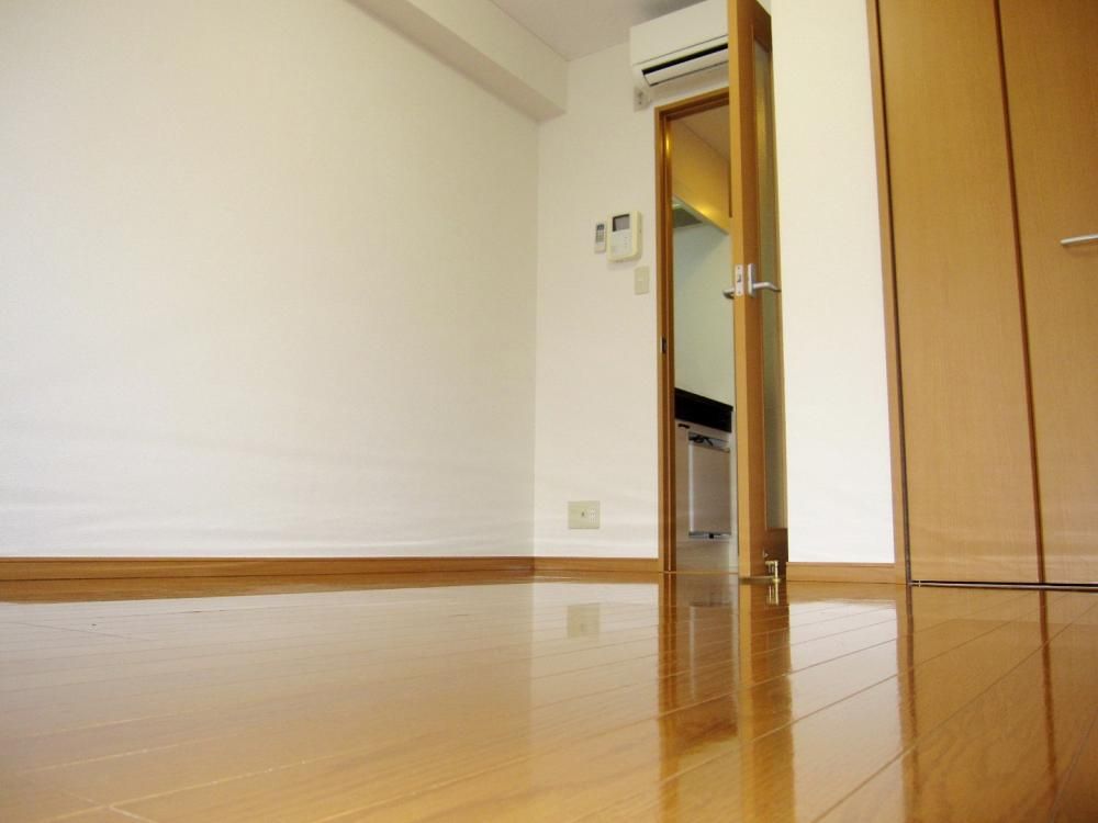 �y���ԁE���r���O�z�@