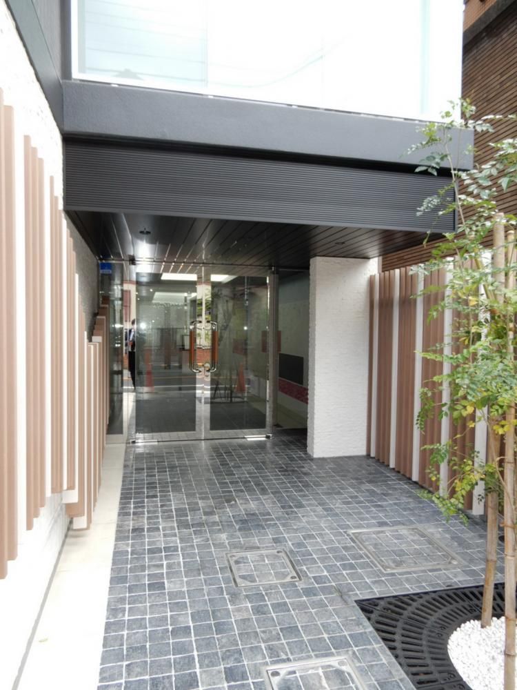 �y�G���g�����X�z�@