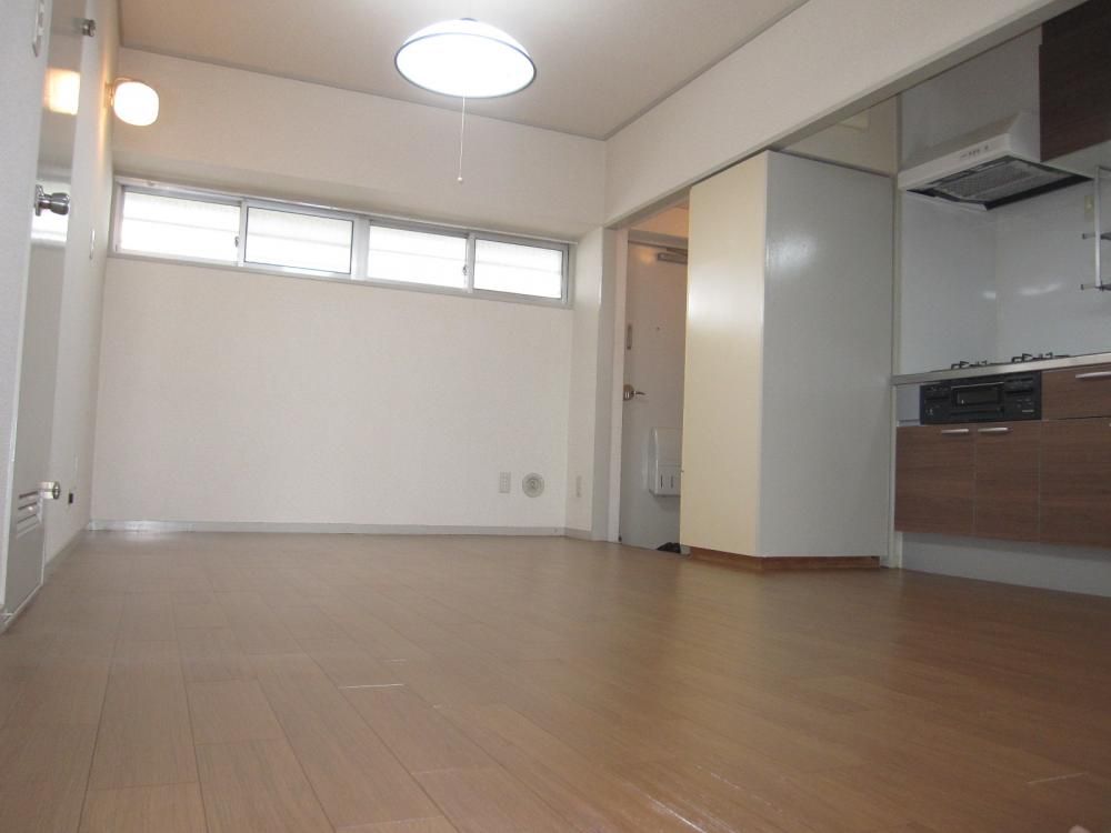 �y���ԁE���r���O�z�@