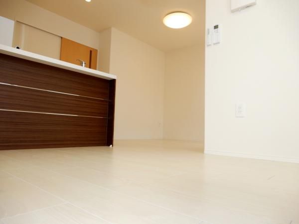 �y���ԁE���r���O�z�@