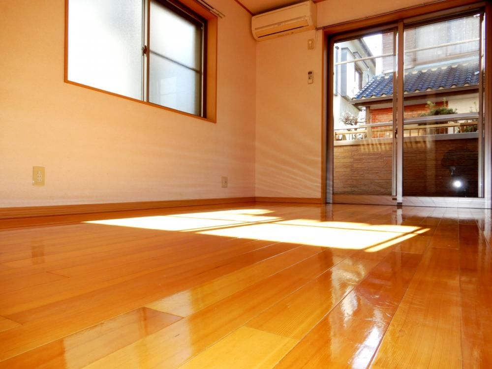 �y���ԁE���r���O�z�@