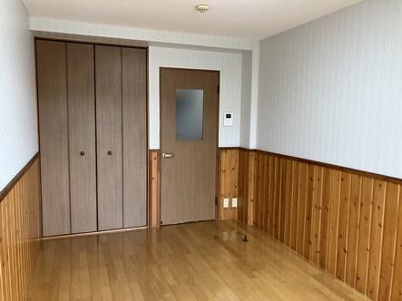 �y���ԁE���r���O�z�@