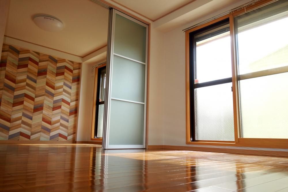 �y�Z�L�����e�B�z�@