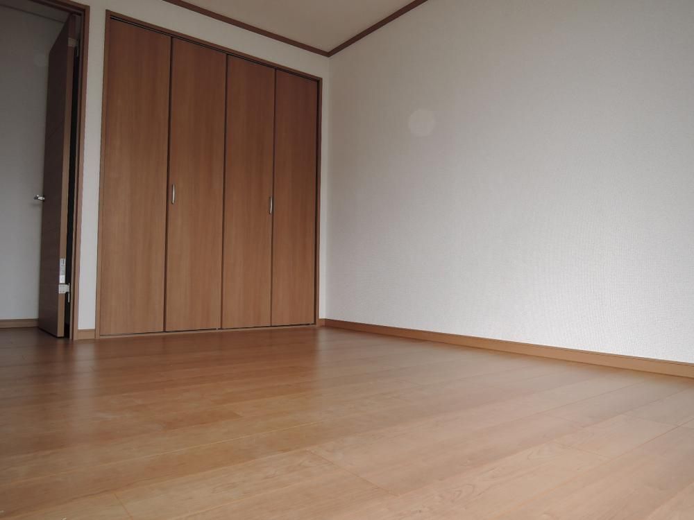 �y�����E���r���O�z�@