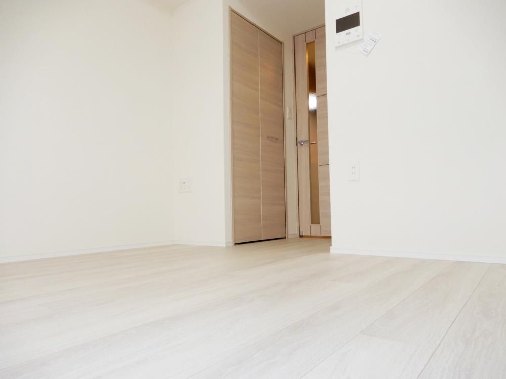 �y���ԁE���r���O�z�@