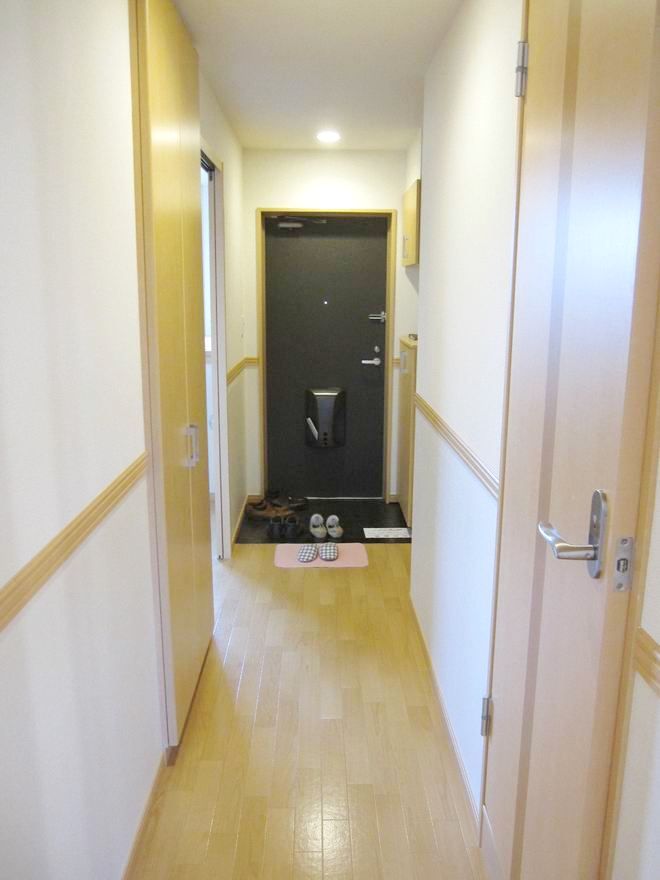 �y�Z�L�����e�B�z�@