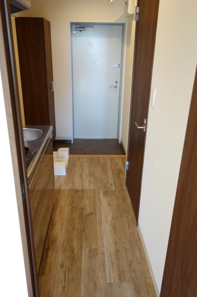 �y�Z�L�����e�B�z�@