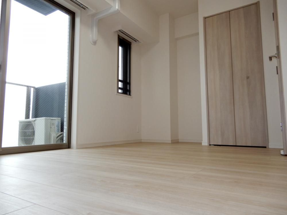 �y���ԁE���r���O�z�@