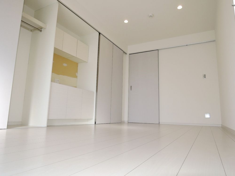 �y���ԁE���r���O�z�@