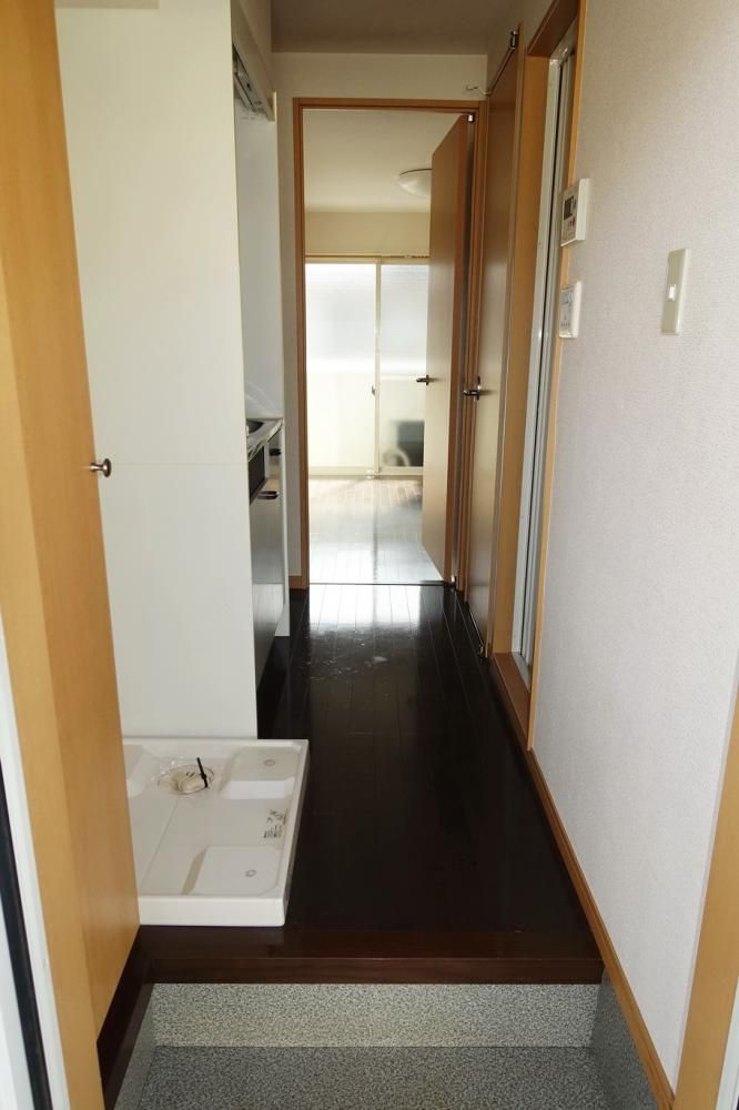 �y�Z�L�����e�B�z�@