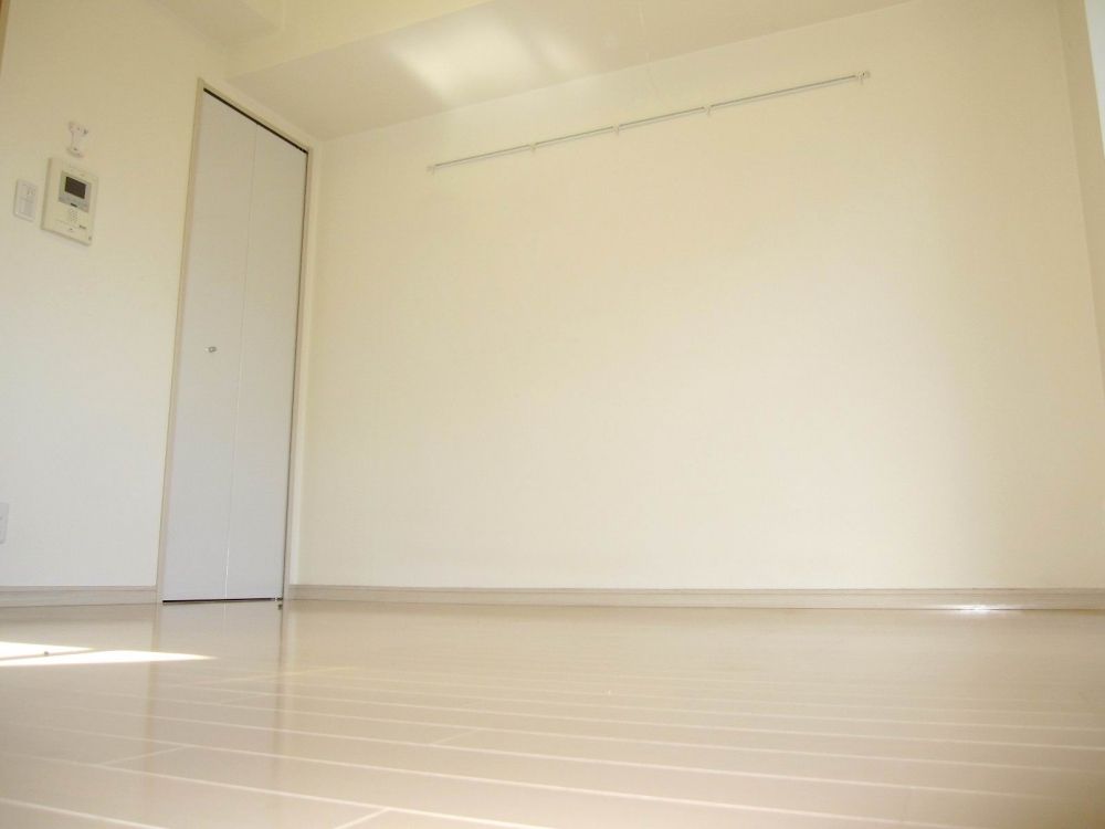 �y���ԁE���r���O�z�@