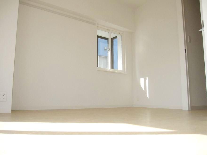 �y���ԁE���r���O�z�@