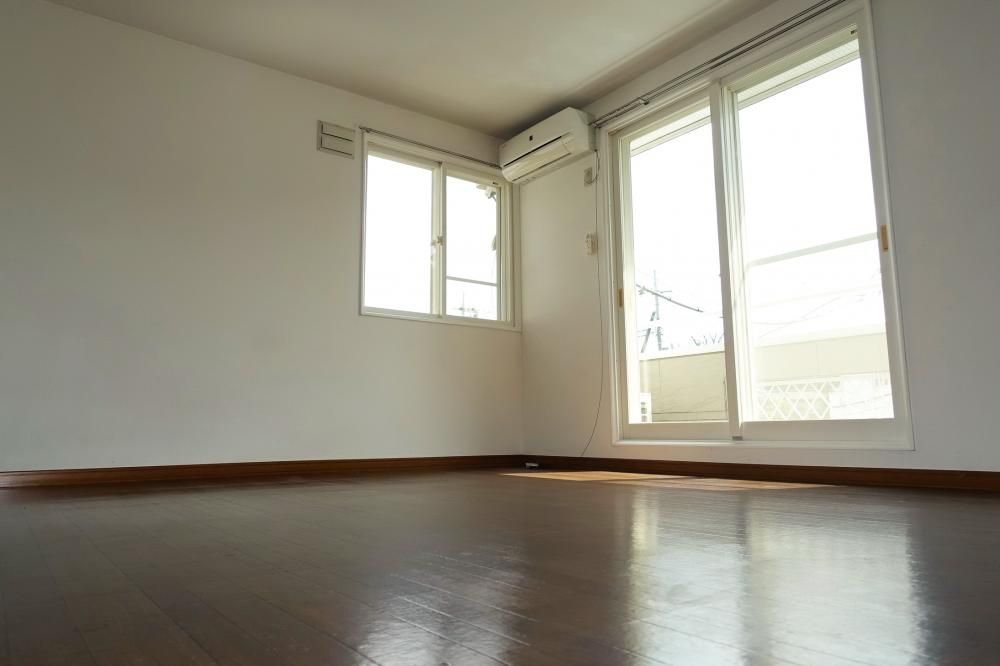 �y���]�z�@