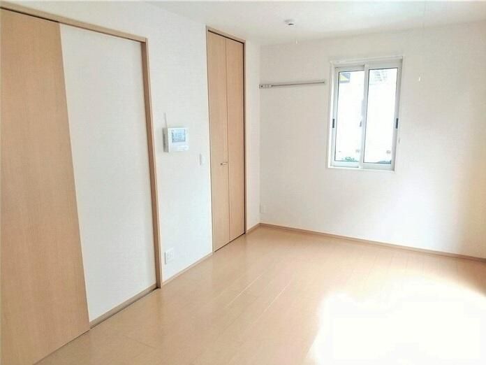 �y���]�z�@