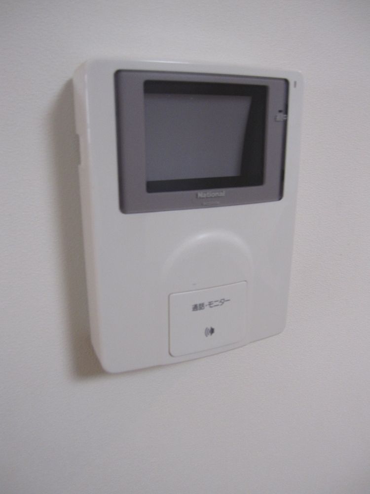 �y�Z�L�����e�B�z�@