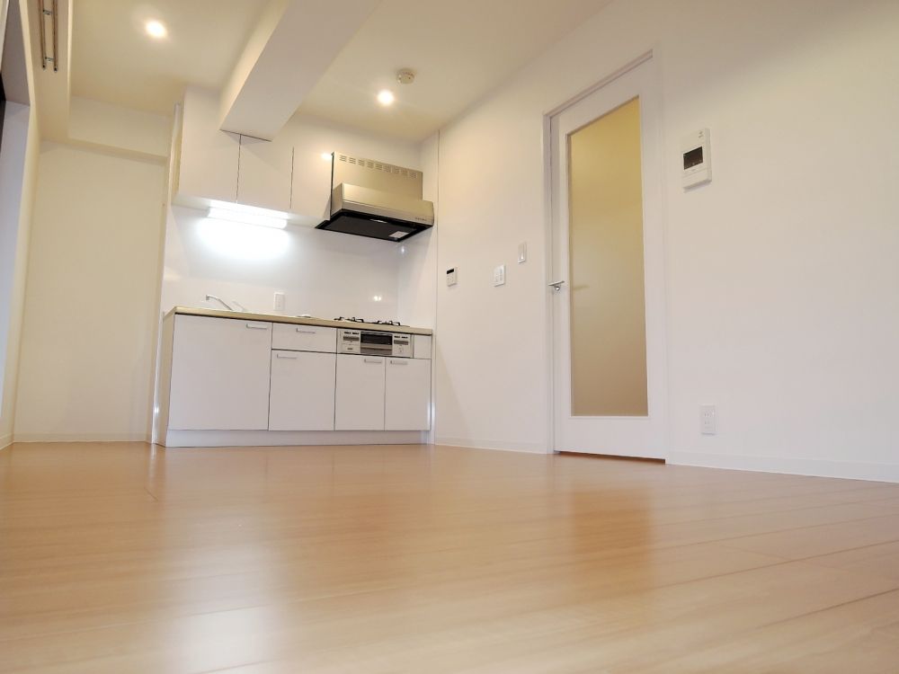 �y���ԁE���r���O�z�@