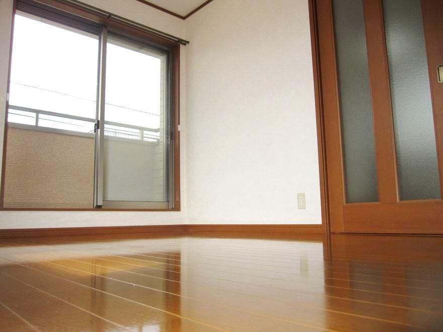 �y���ԁE���r���O�z�@