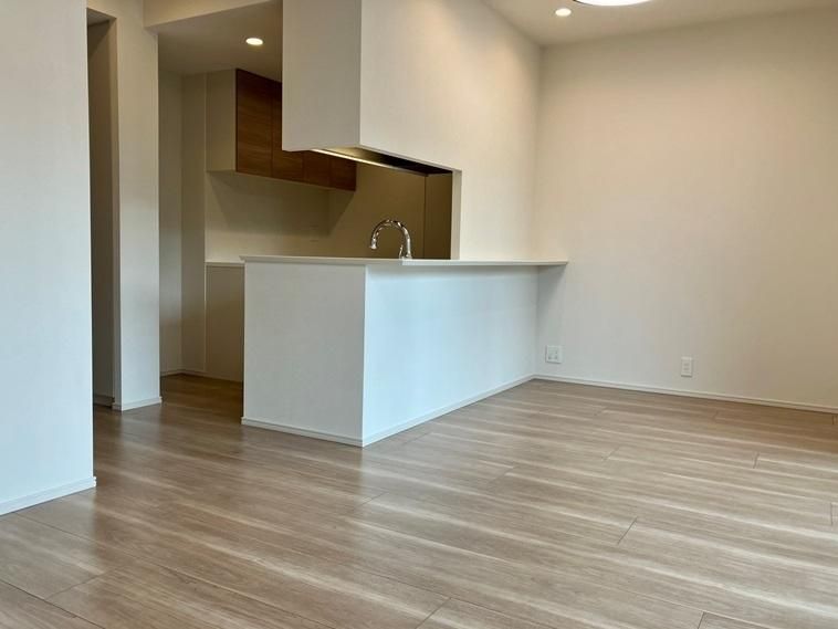�y���ԁE���r���O�z�@
